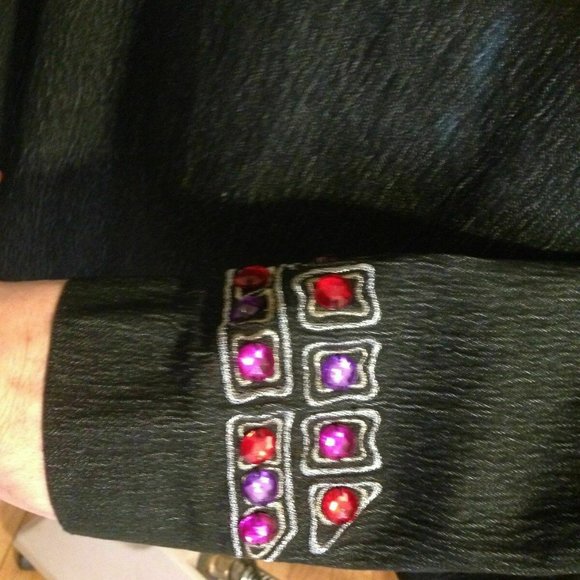 Bob Mackie Wearable Art ~Black Denim Jacket Embroidered Jeweled ~Zip Front ~Sz.S - Picture 7 of 10